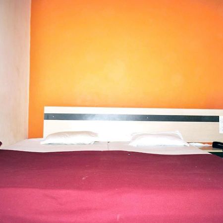 Hotel Kesari Nandan Lātūr Esterno foto